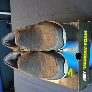 Skechers memory foam 12 charcoal